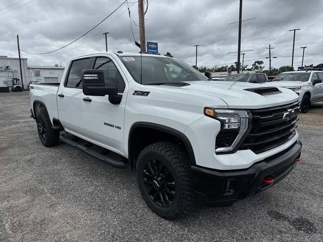 2026 Chevrolet Silverado HD LT 4WD Crew Cab Standard Box's photo