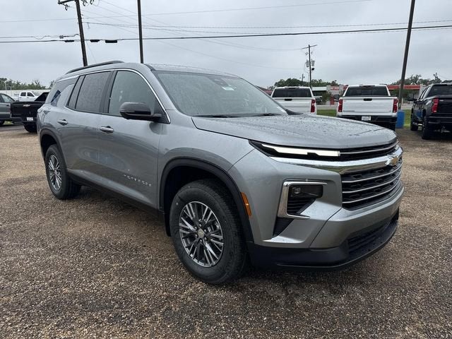 2026 Chevrolet Traverse FWD LT's photo