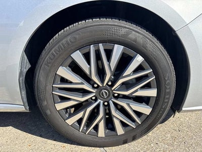 2025 Nissan Altima SV