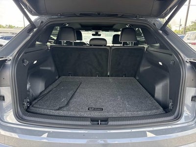 2024 Volkswagen Atlas Cross Sport 2.0T SEL Premium R-Line