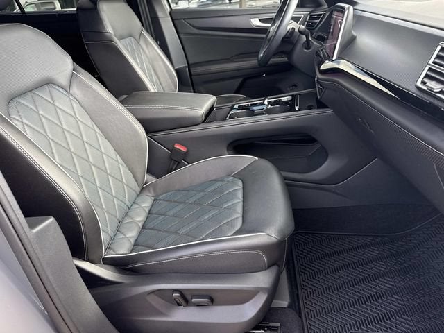 2024 Volkswagen Atlas Cross Sport 2.0T SEL Premium R-Line
