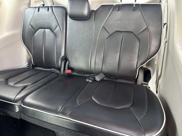 2023 Chrysler Pacifica Hybrid Limited