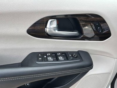 2023 Chrysler Pacifica Hybrid Limited
