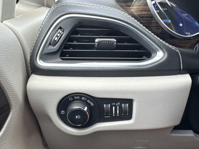 2023 Chrysler Pacifica Hybrid Limited
