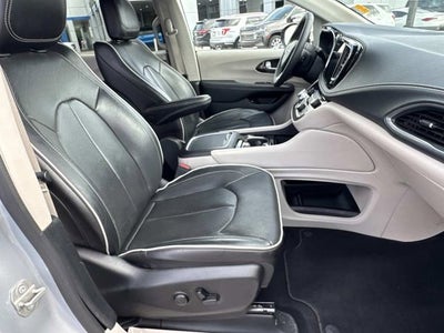 2023 Chrysler Pacifica Hybrid Limited