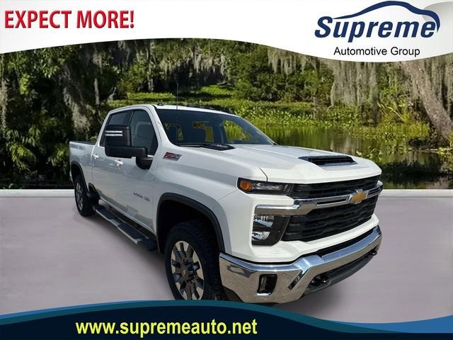 2024 Chevrolet Silverado HD LT 4WD Crew Cab Standard Box's photo