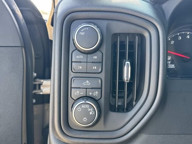 2023 Chevrolet Silverado 1500 Custom Trail Boss