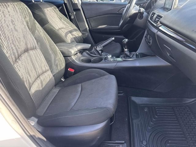 2015 Mazda Mazda3 i Touring