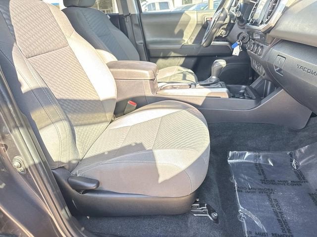 2022 Toyota Tacoma 4WD SR