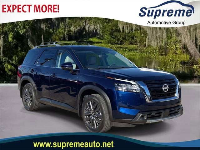 2024 Nissan Pathfinder SL