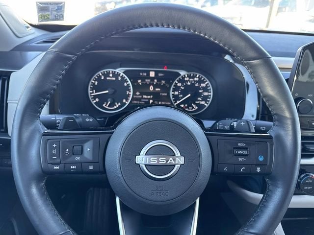 2024 Nissan Pathfinder SL