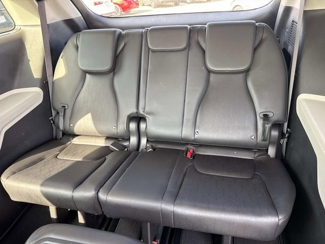 2022 Kia Carnival SX