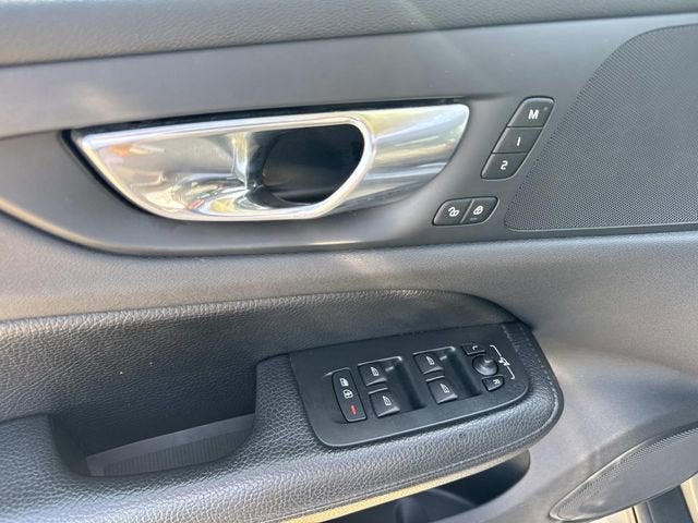 2020 Volvo V60 Cross Country NA