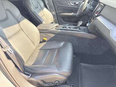 2020 Volvo V60 Cross Country NA